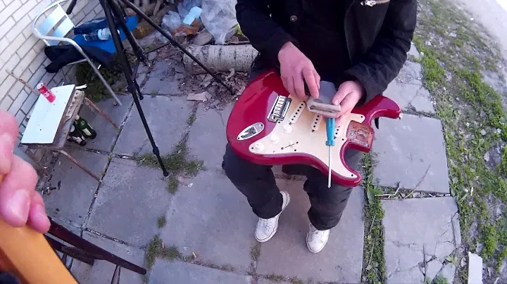 отстройка FENDER STRATOCASTER (эпизод 1, снимаем гриф)